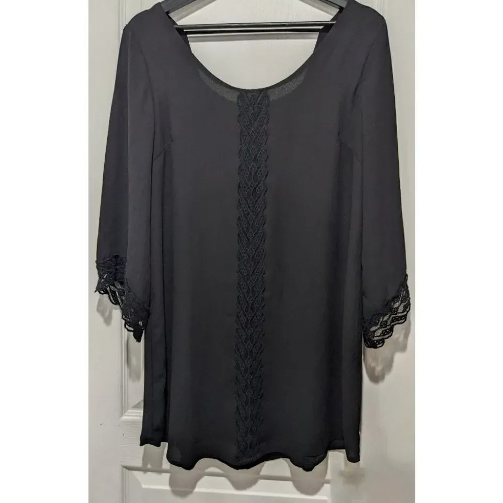 Astr the Label | Lace Trim Shift Dress in Black - Picture 4 of 12